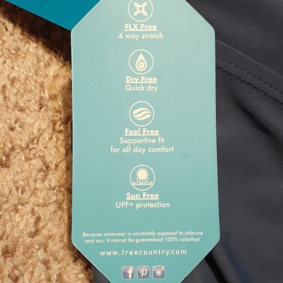 MAKE OFFER ~ END OF SUMMER ☀️🏖 NWT FREE COUNTRY Small (4/6) swim top, $49.00 - Picture 7 of 7